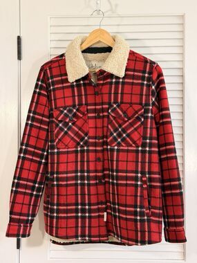 Soho Threads Sherpa Lined Plaid Shacket M Red Black Tartan Fleece Jacket